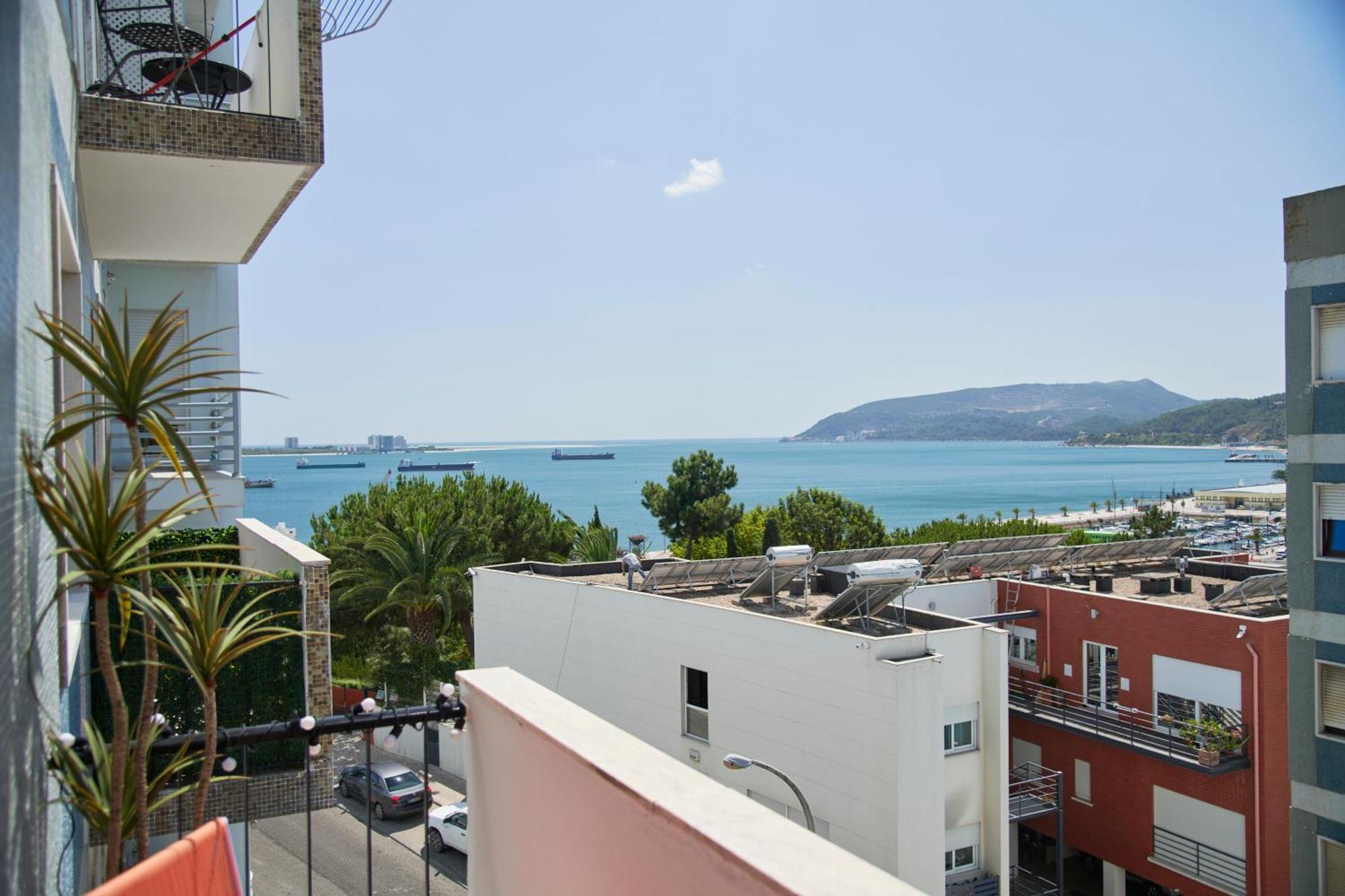 Apartment Sunset Bay View, Renovated Apt, By Timecooler Setúbal